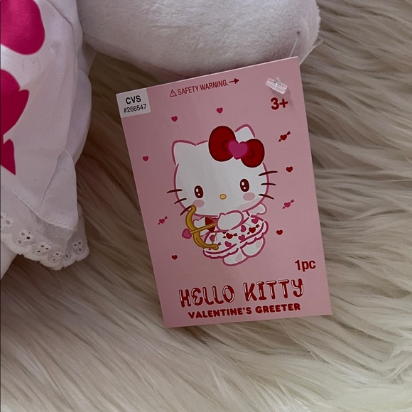 Hello Kitty Valentines Greeter - Picture 2 of 4